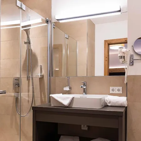 - Next To Areitxpress Liftstation Zell am See