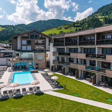 - Zell Am زيل أم سي