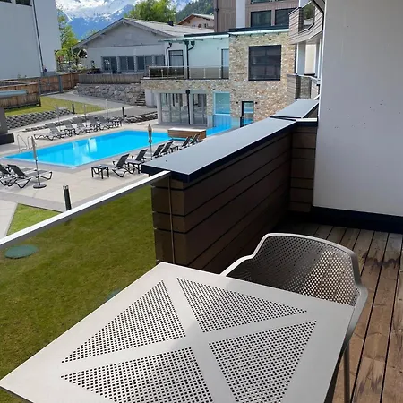 - Next To Areitxpress Liftstation شقة *