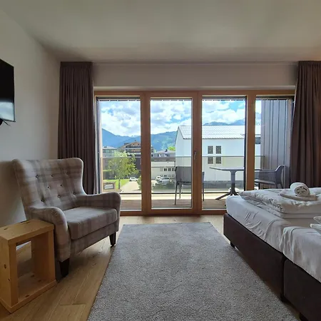 - Next To Areitxpress Liftstation Daire Zell am See