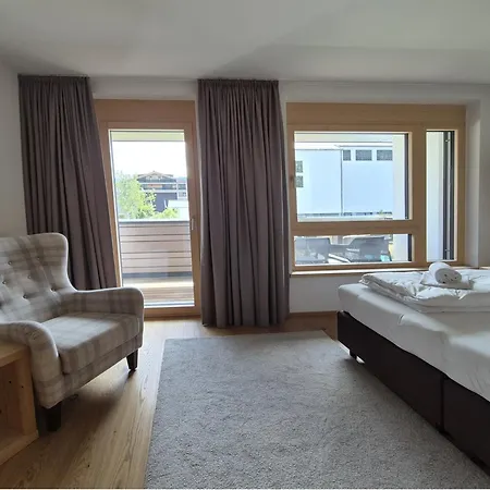 - Next To Areitxpress Liftstation Daire Zell am See